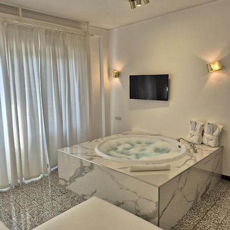 Eveline Portosole Hotel Sanremo Exterior photo