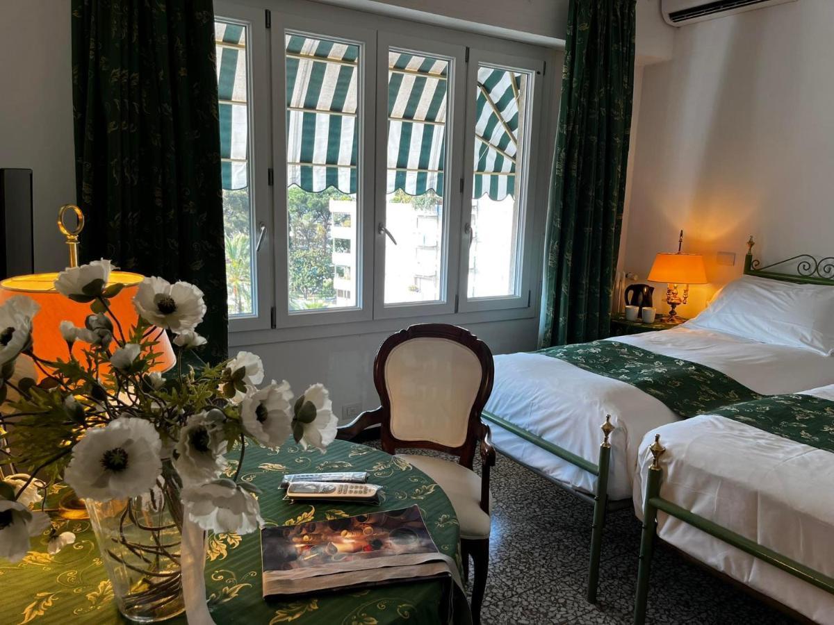 Eveline Portosole Hotel Sanremo Exterior photo