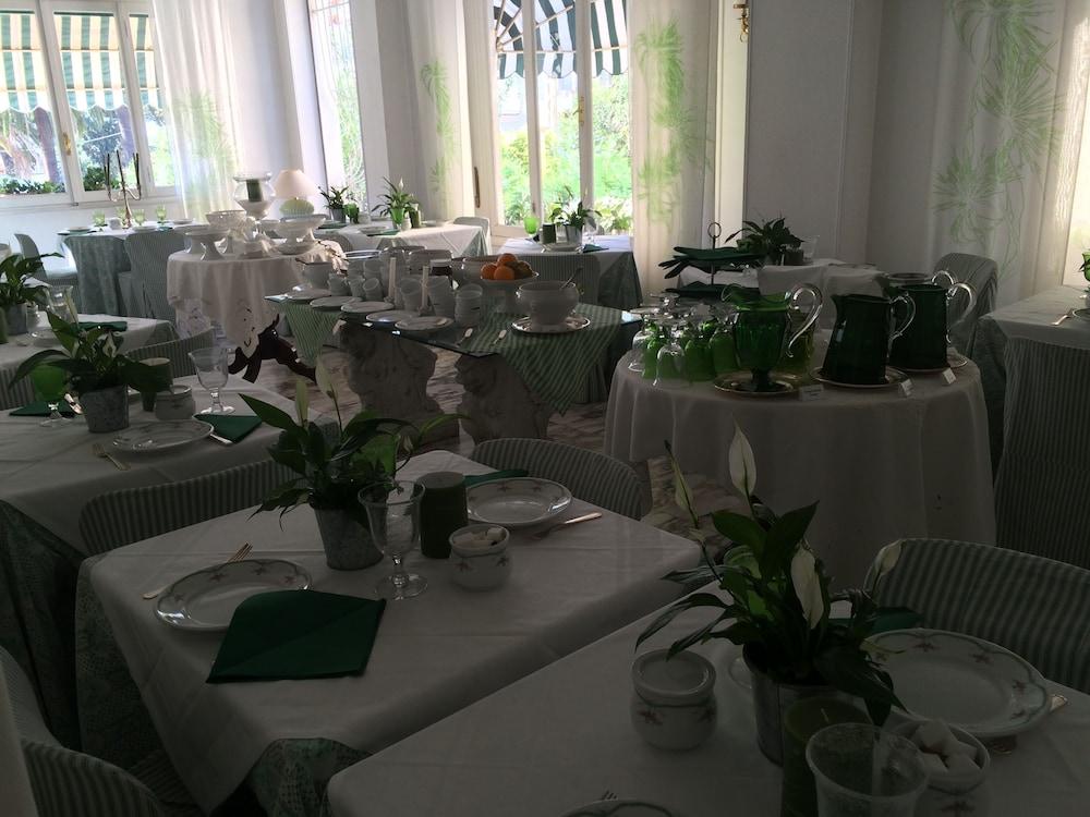 Eveline Portosole Hotel Sanremo Exterior photo
