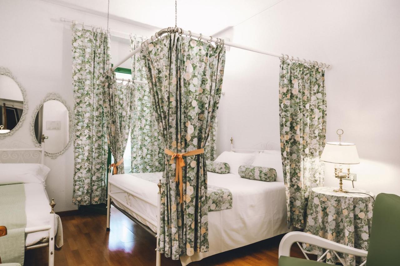 Eveline Portosole Hotel Sanremo Exterior photo