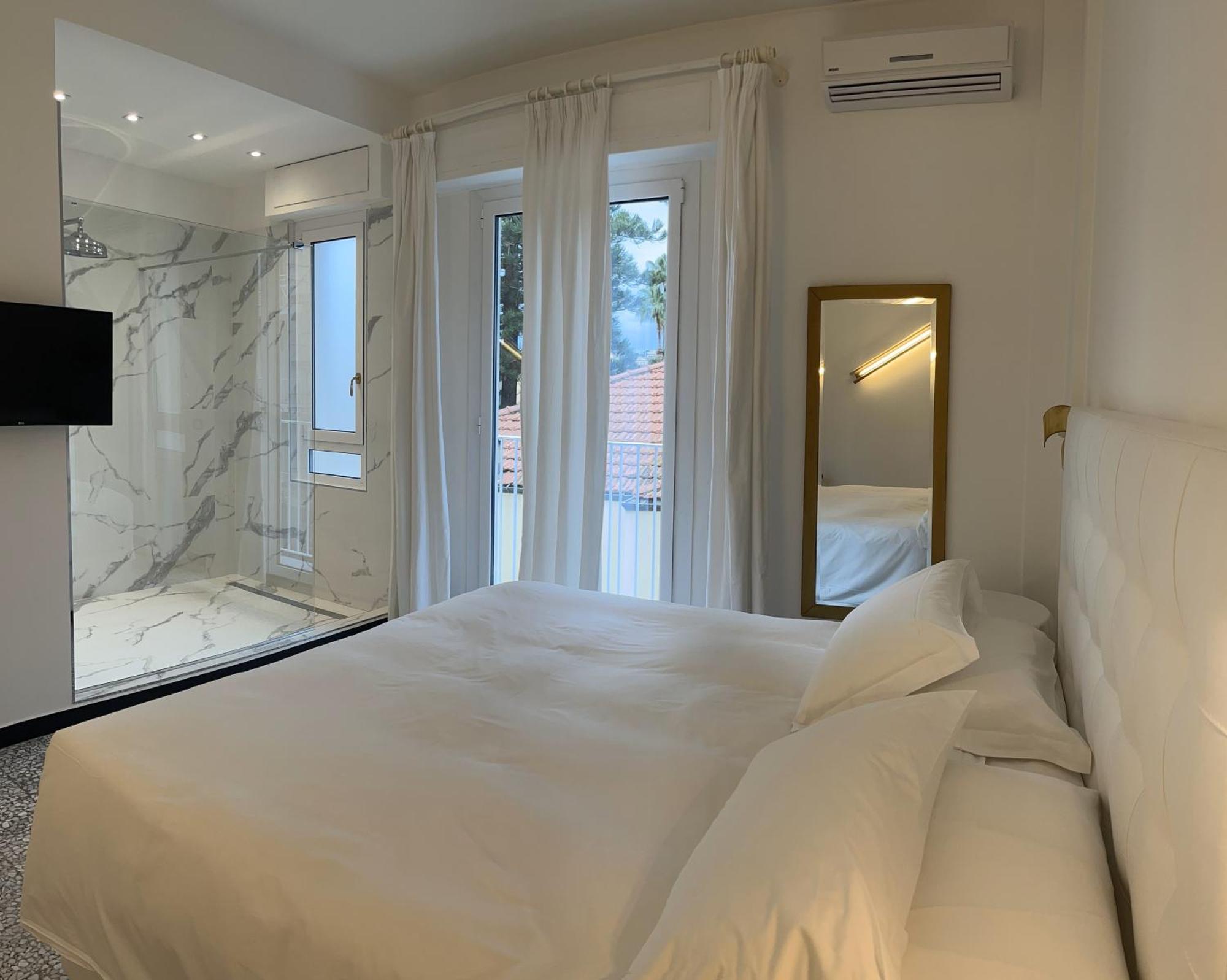Eveline Portosole Hotel Sanremo Exterior photo